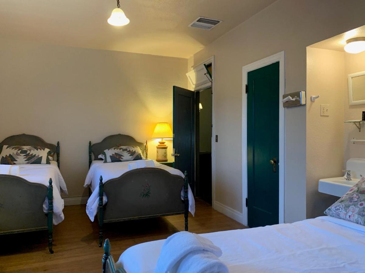אינדפנדנס Winnedumah Hotel מראה חיצוני תמונה