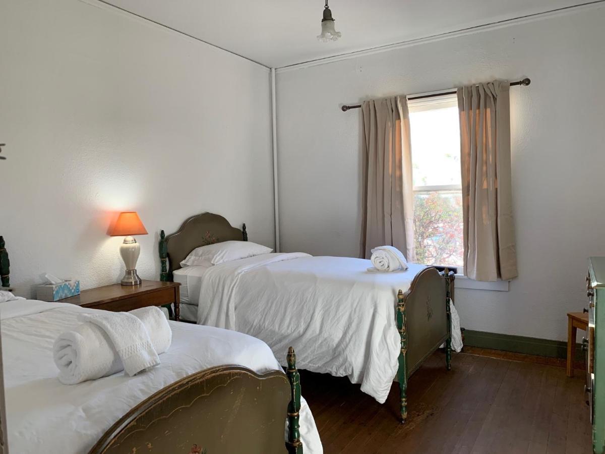 אינדפנדנס Winnedumah Hotel מראה חיצוני תמונה